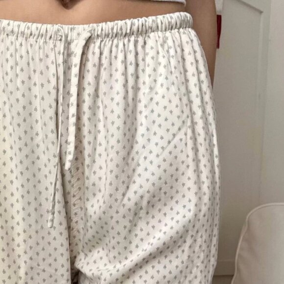 Brandy Melville Anastasia blue floral pants cottage feminine lounge coquette - Picture 3 of 16